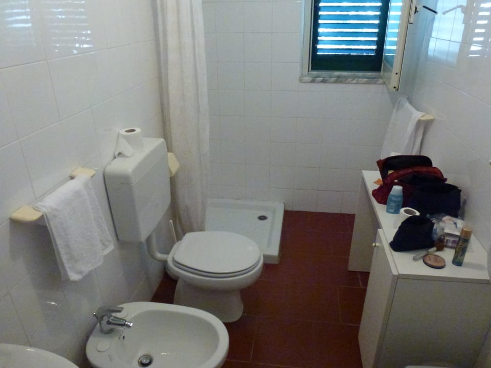 Zweckmäßiges Badezimmer Albergo Brasile Guesthouse