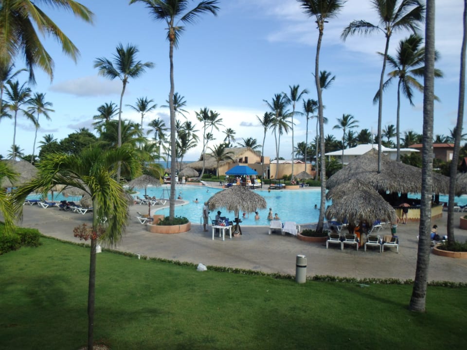 Ausblick vom Zimmer auf den Pool Punta Cana Princess All Suites Resort & Spa