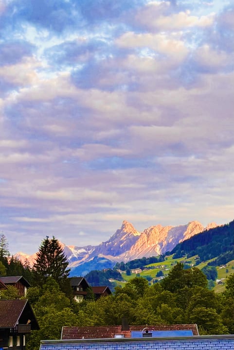Außenansicht Hotel Bergkristall Montafon