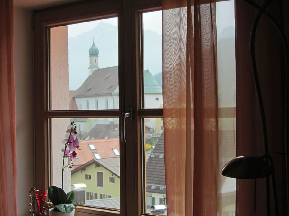 Blick vom Wohnraum auf St. Franziskus Ferienwohnung Feneberg