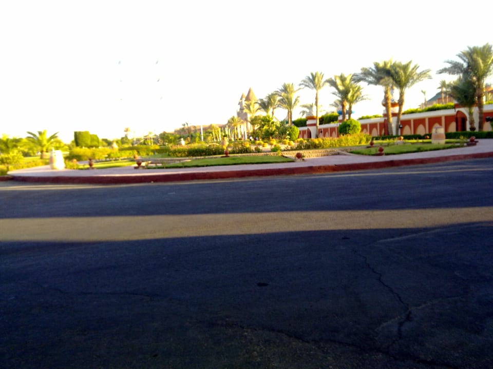 Ankunft Pickalbatros Alf Leila Wa Leila Resort - Neverland Hurghada