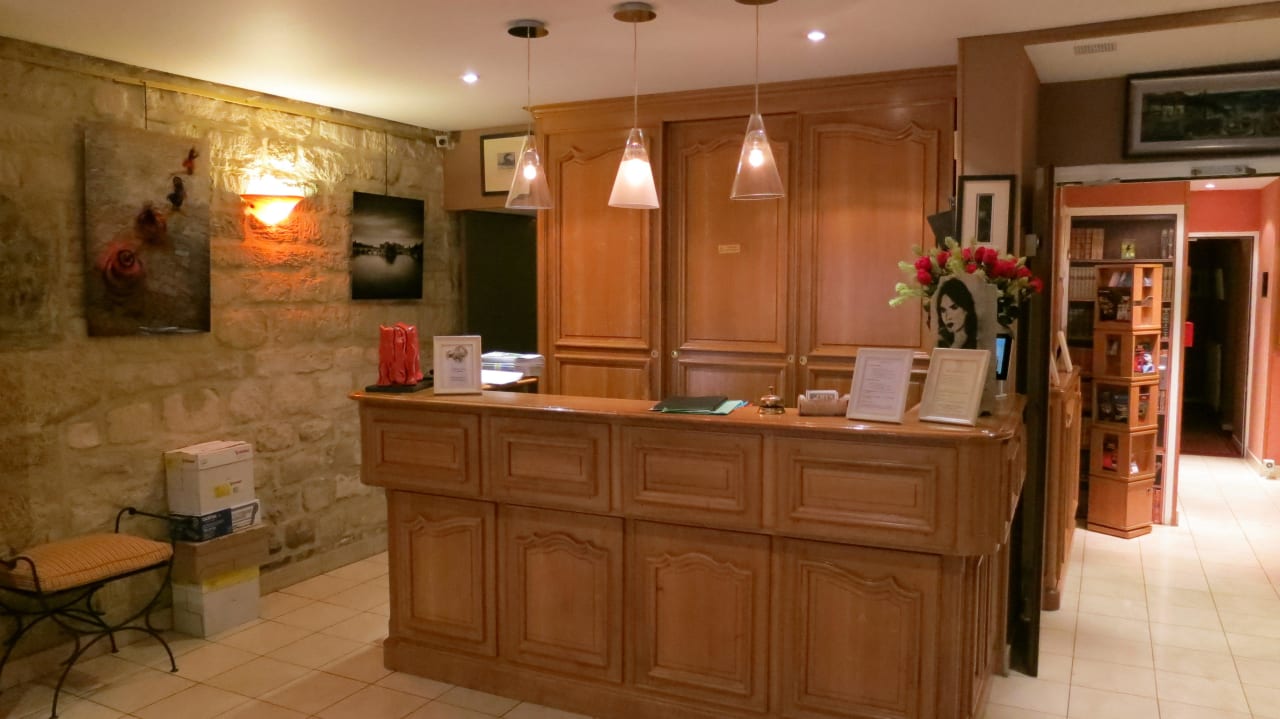 Kleiner Empfang Hotel des Arts Montmatre