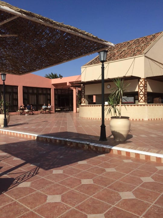 Außenbar Eagles Paradise Abu Soma