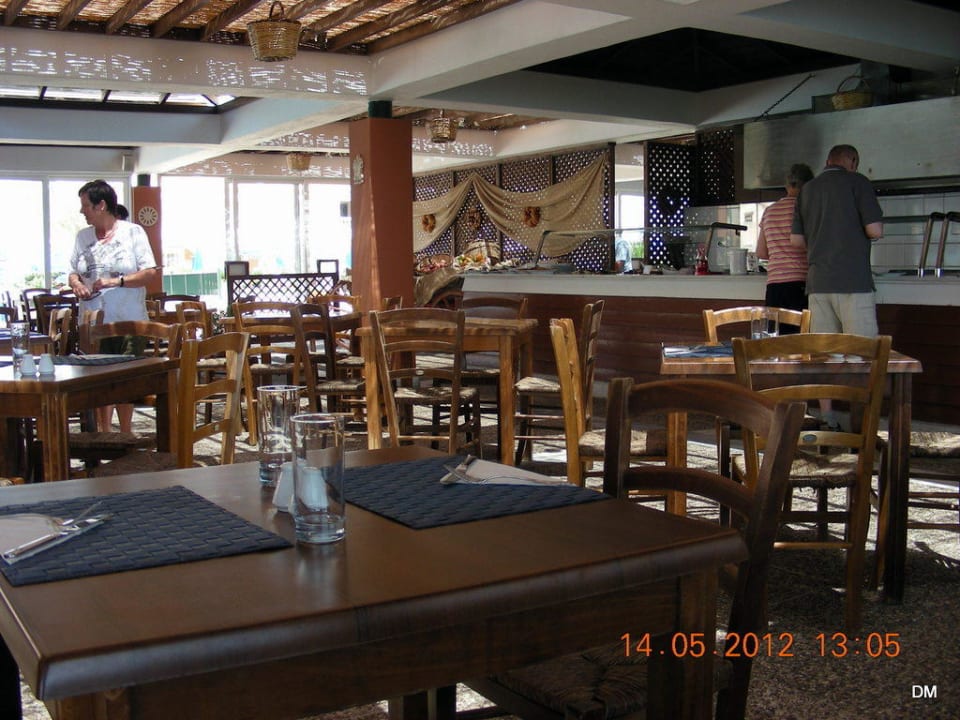 Mittag im griechischen Restaurant sooft man will Porto Bello Royal