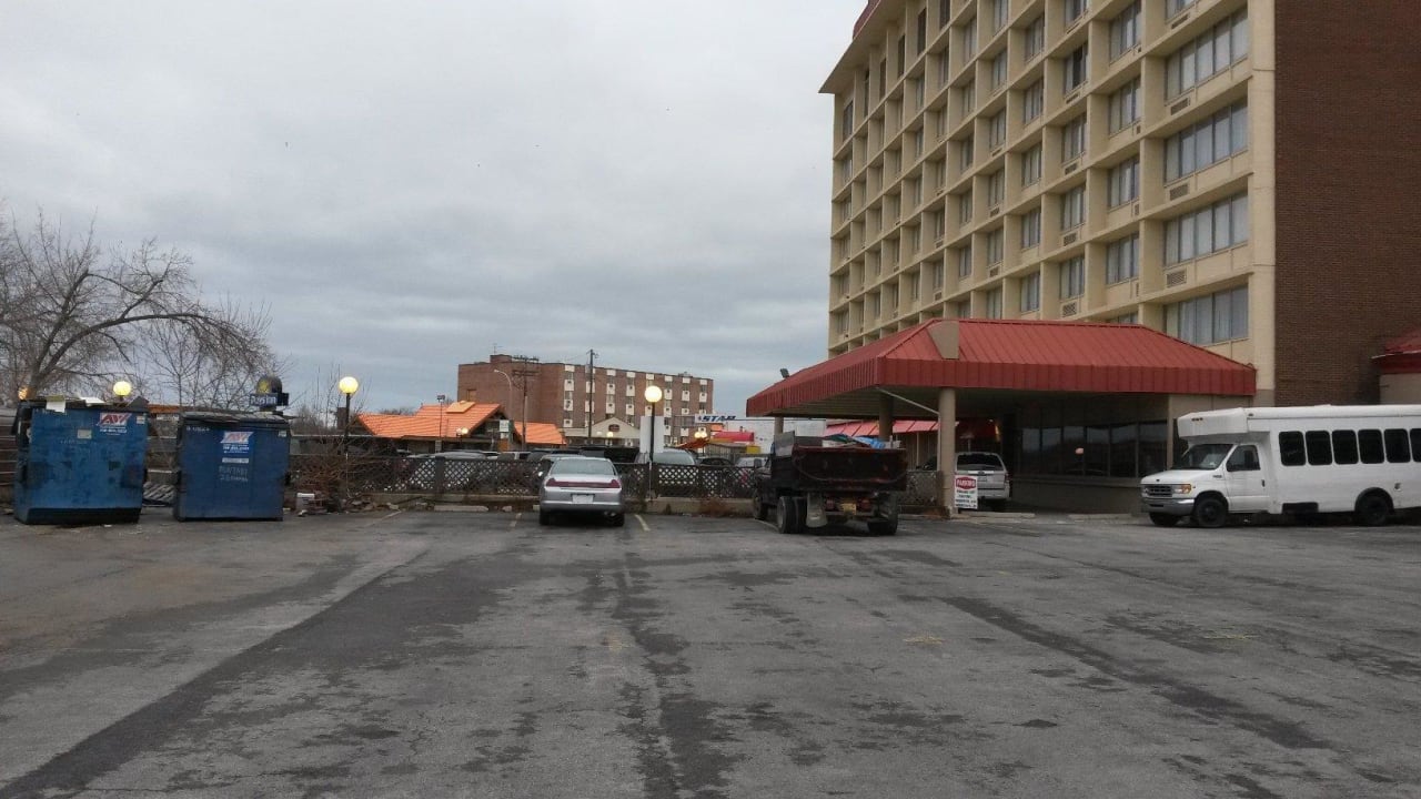 Außenansicht Parkplatz Wyndham Garden at Niagara Falls