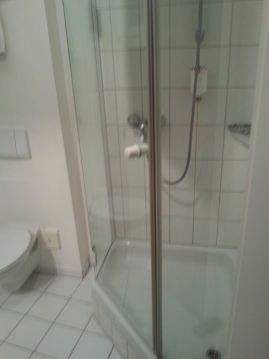 Badezimmer mit Dusche Aspire Kronprinz, Trademark Collection by Wyndham