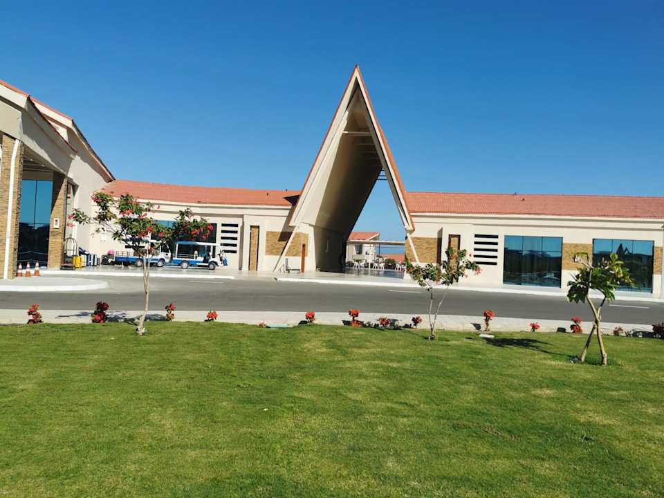 Außenansicht Pickalbatros Sea World Resort - Marsa Alam