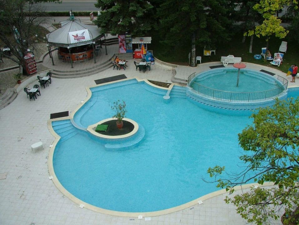 Pool mit Poolbar Bild 1 Hotel Koral