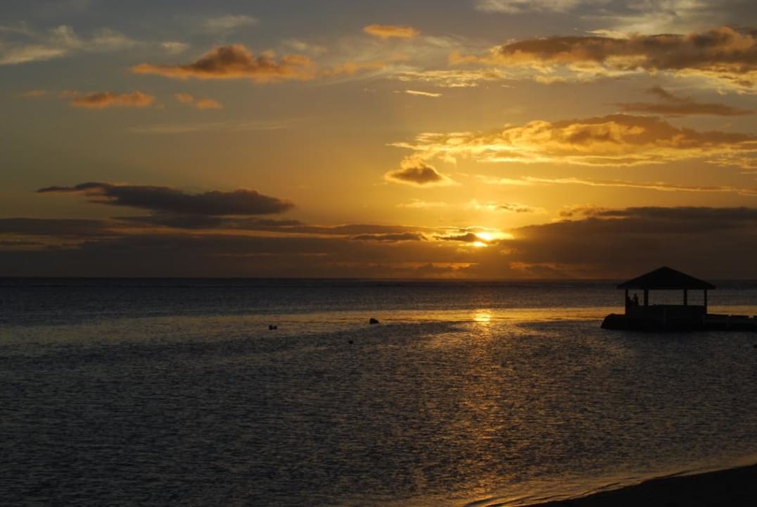 Закат. Warwick Fiji Hotel