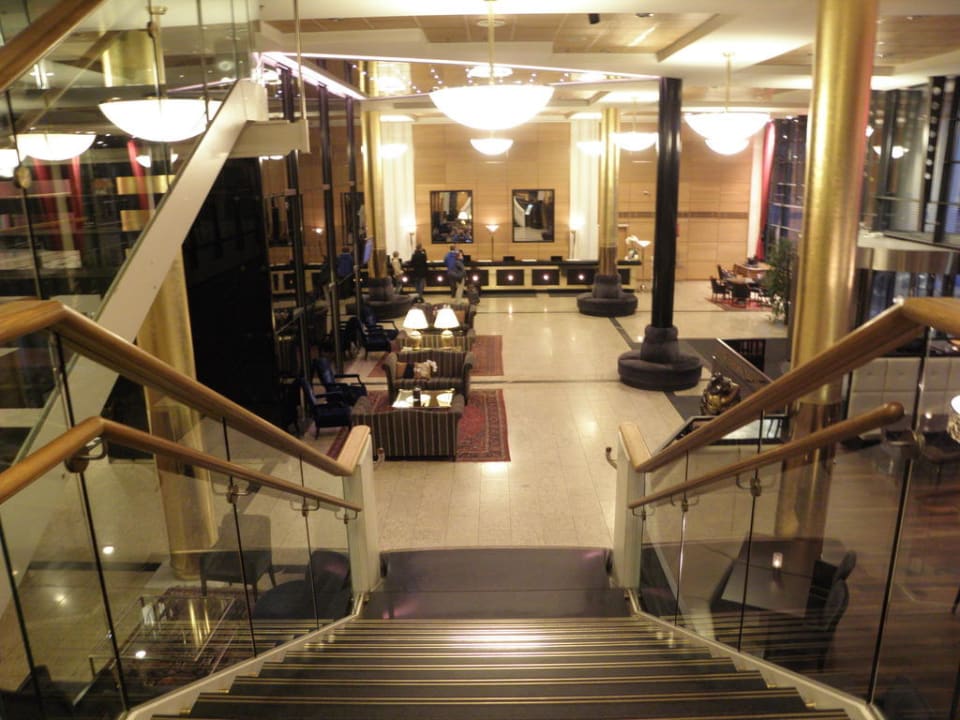 Лобби Thon Hotel Opera