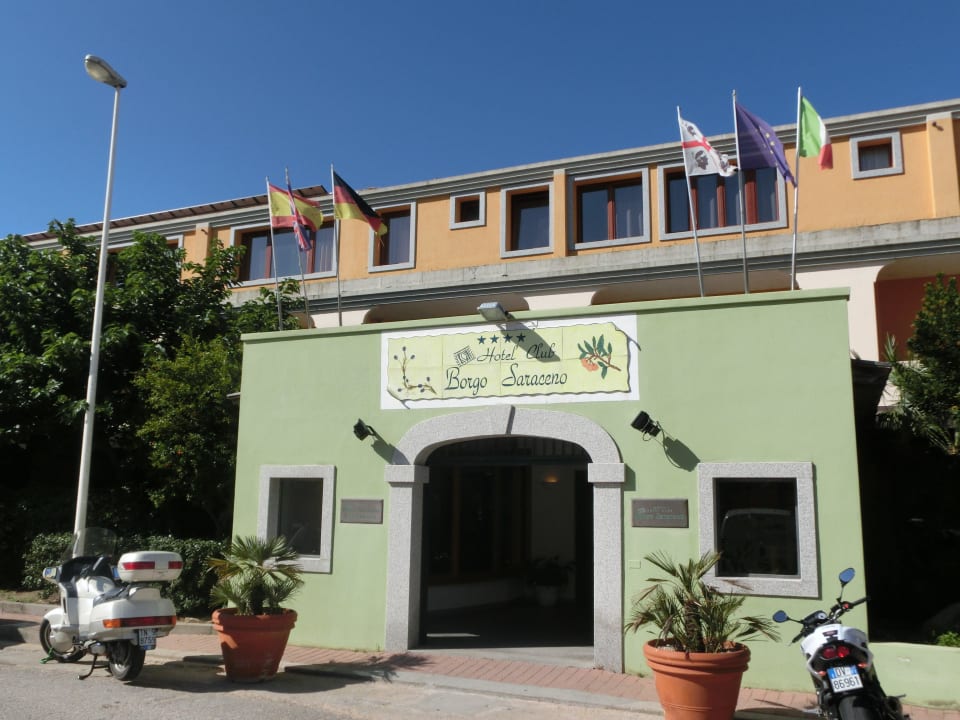 Frontseite Borgo Saraceno Hotel & Spa