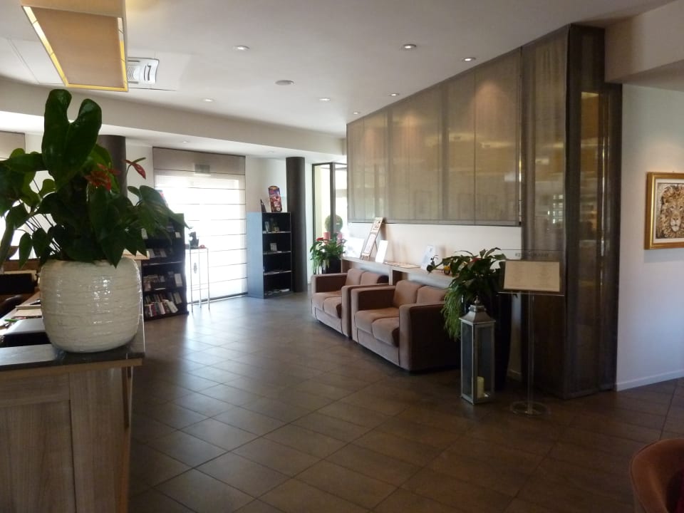 Lobby Und Empfang Leonardo Hotel Lago Di Garda Wellness And Spa