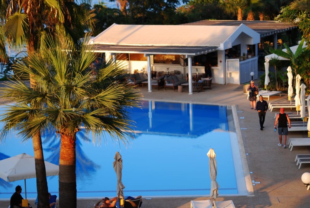 Pool Crystal Springs Beach Hotel