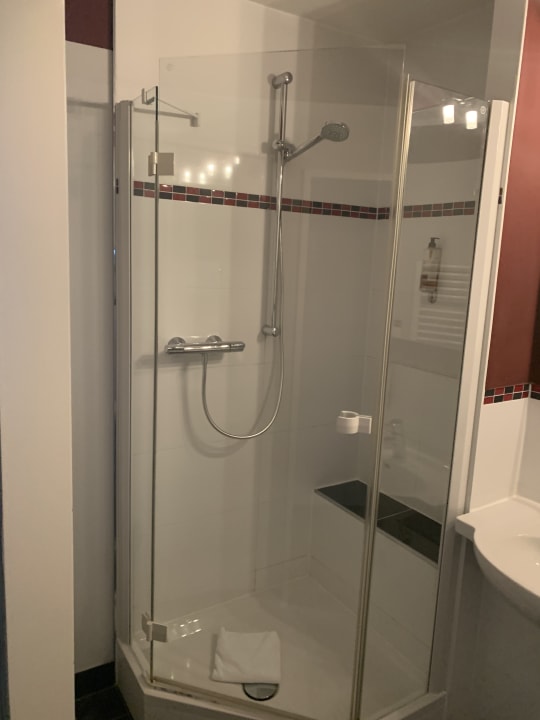 Zimmer DORMERO Hotel Düsseldorf