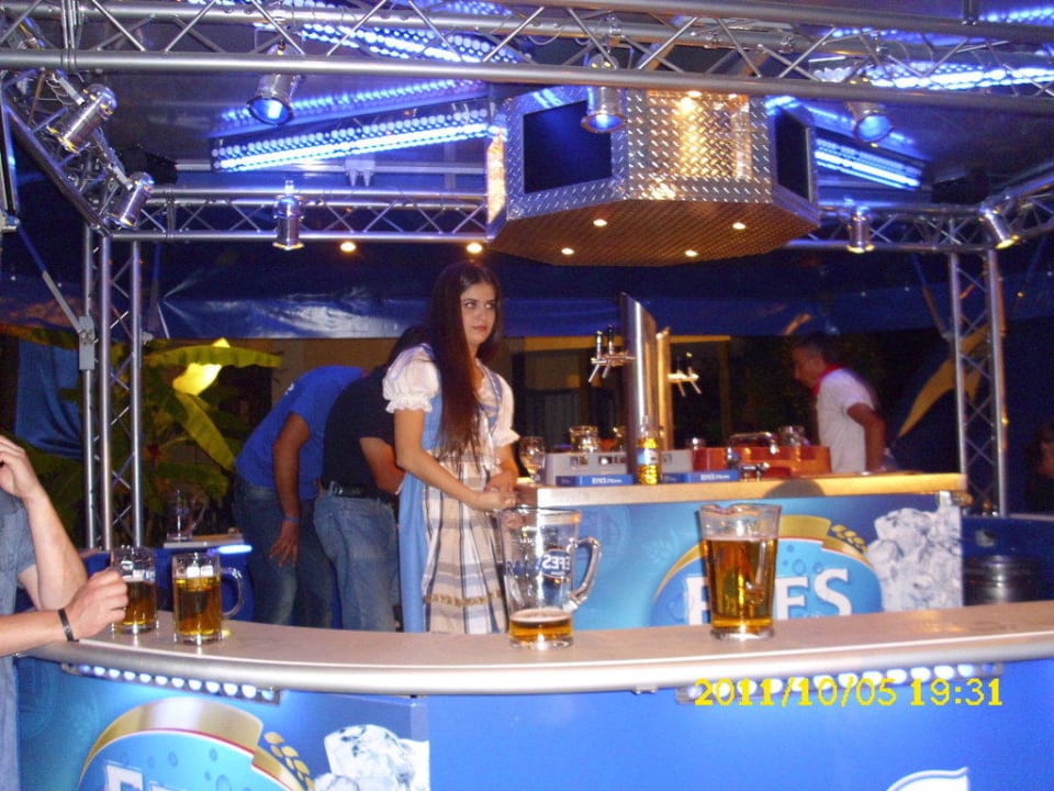 Oktoberfest Bar im Garten Limak Limra Hotel & Resort