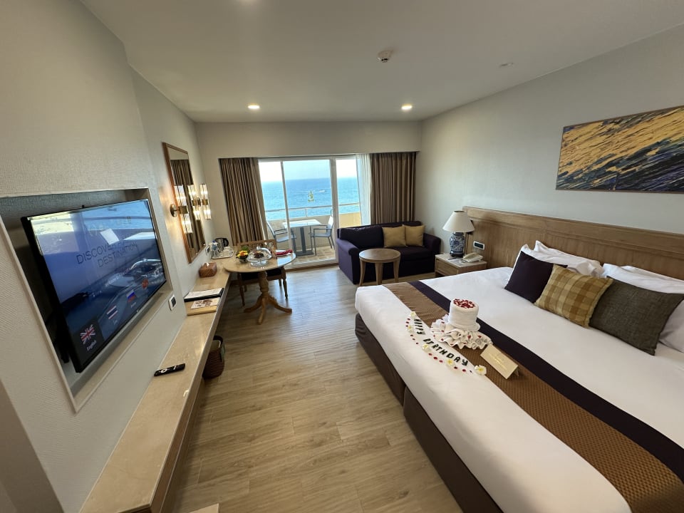 Zimmer Royal Cliff Beach Hotel