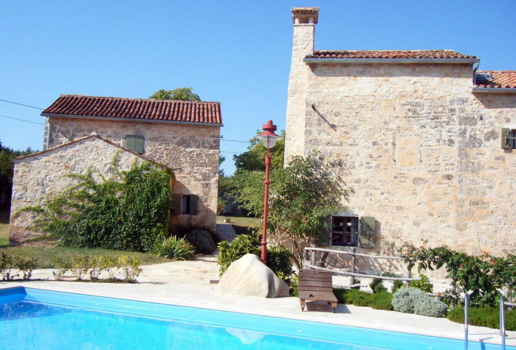 Pool Landhäuser Arbalovija