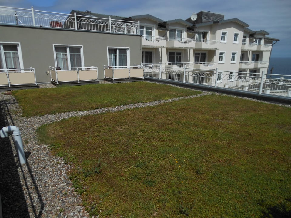 Blick auf Balkone Zi. 221 Hotel Bernstein Rügen