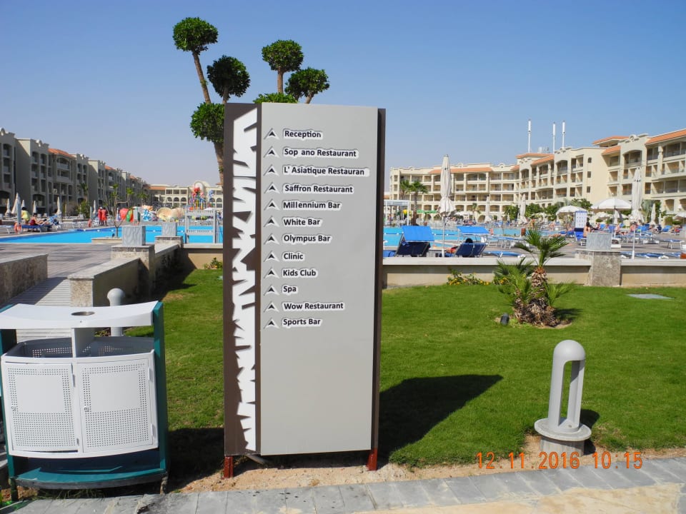 Überall übersichtliche Wegweiser Pickalbatros White Beach Resort - Hurghada