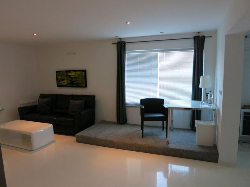 Zimmer 212 Wohnzimmer Hotel Youngstar