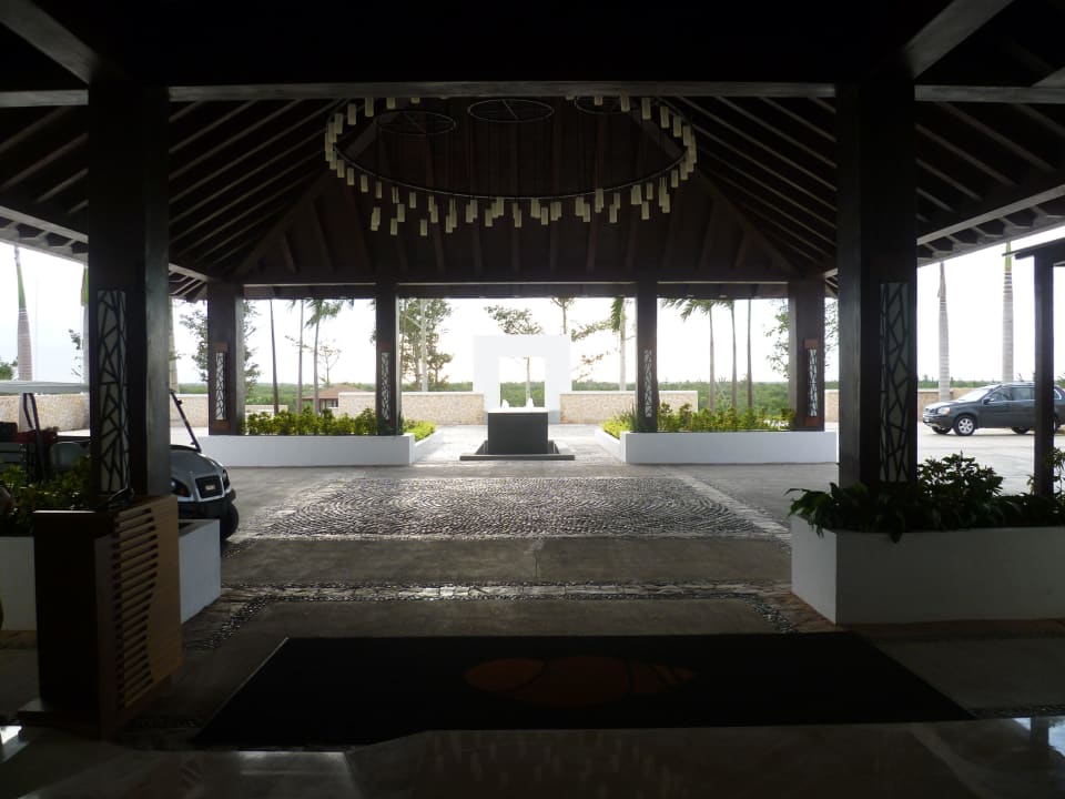 Eingang des Hotels Secrets Playa Mujeres Golf & Spa Resort - Adults only