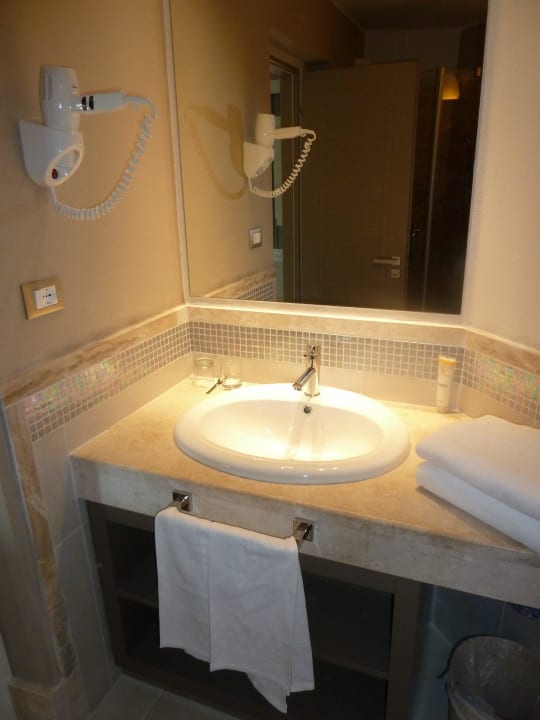 Badezimmer grössere Variante Chia Laguna - Hotel Village, Sardinia