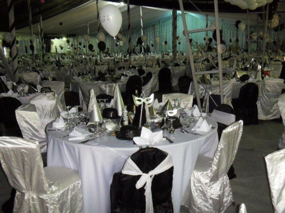 Silvester 10/11 Charmillion Sea Life Resort