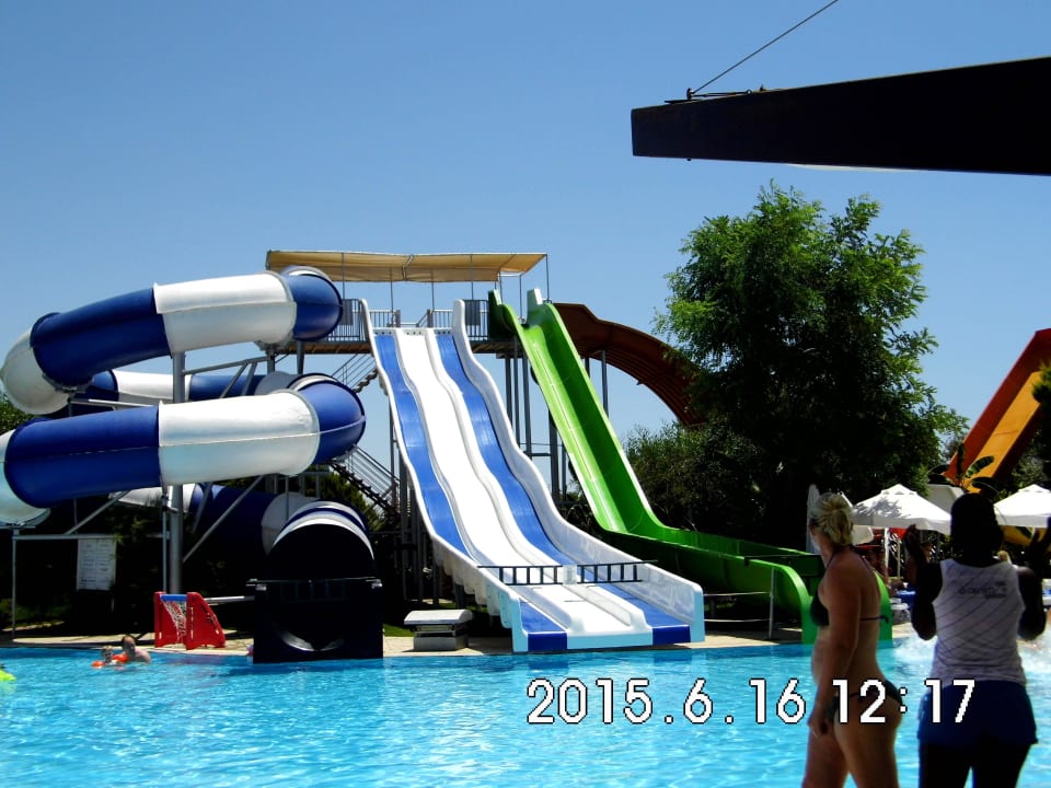 Rutschen und Aktivitätspool Saturn Palace Resort Hotel