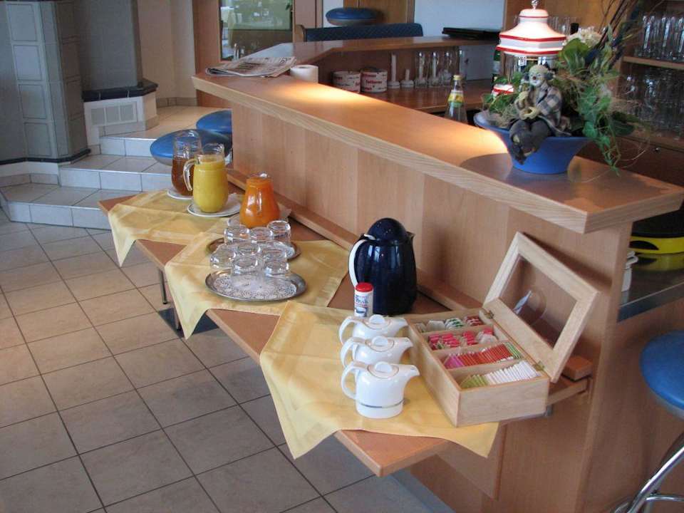Saft- und Teeangebot beim Frühstück Hotel Sternenzauber