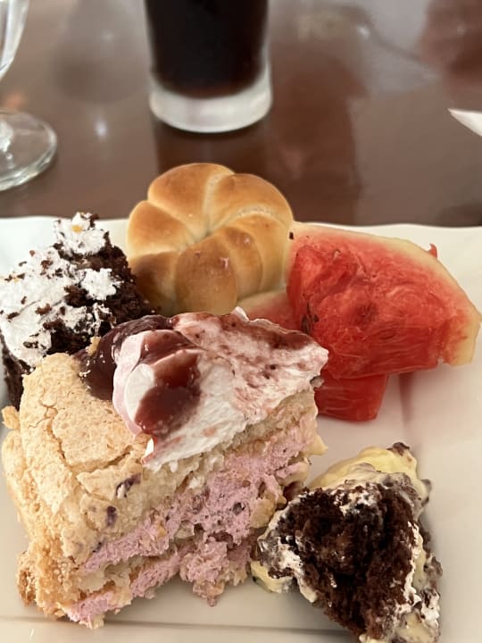 Gastro Embudu Village