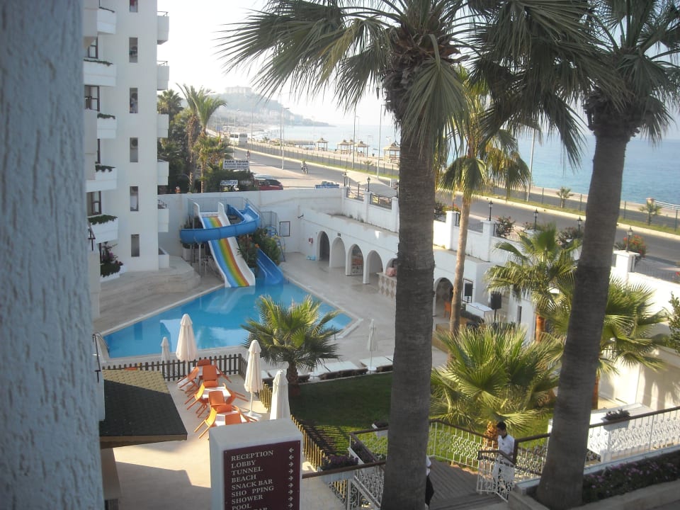 Výhled z restaurace Xeno Club Mare Hotel