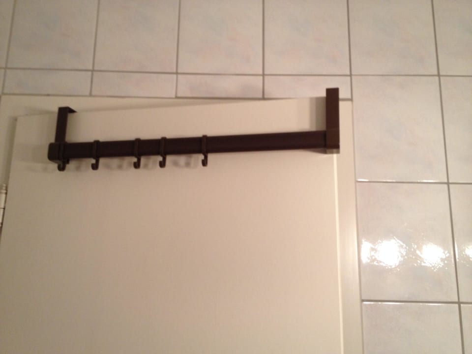 An der Badetür für Handtücher Hotel Zum Postillion