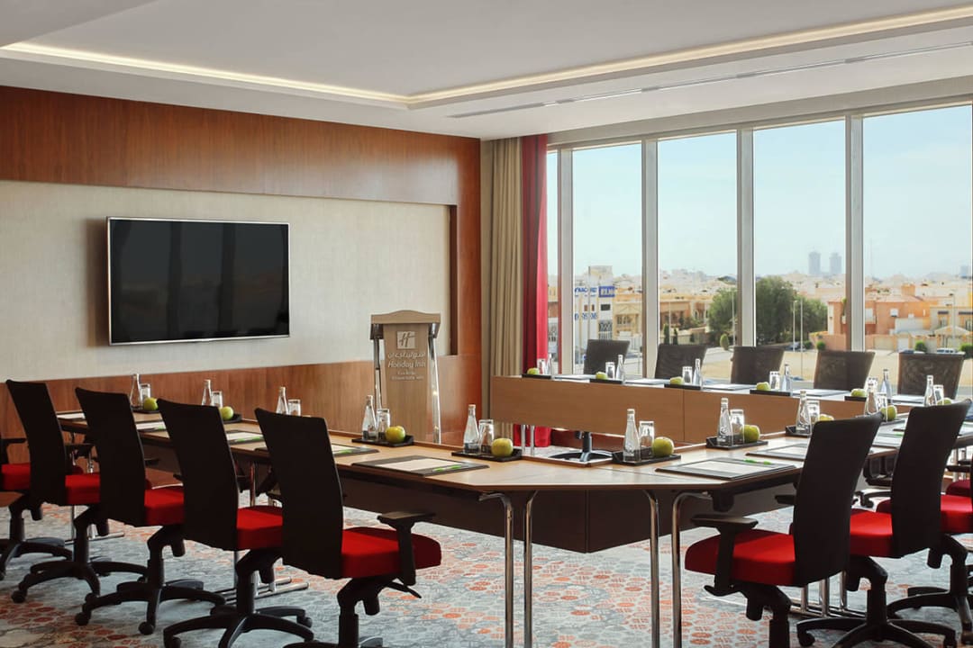 Meeting Room Holiday Inn Jeddah Gateway