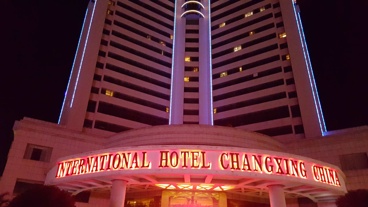 Ansicht vom Parkplatz Hotel Changxing International