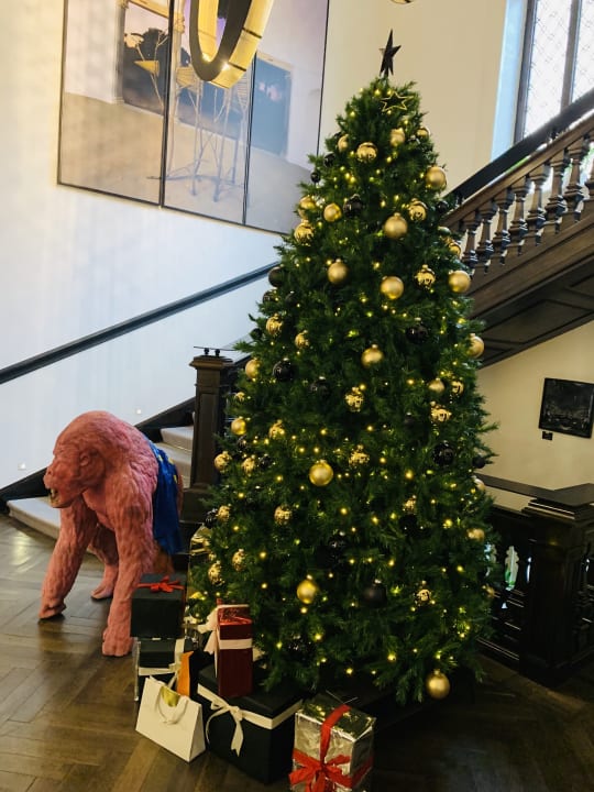 Lobby The H'All Tailor Suite