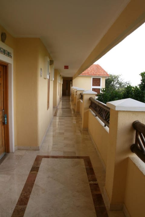 Zu laut um Ruhe zu finden  Catalonia Royal Tulum Beach & Spa Resort - Adults only