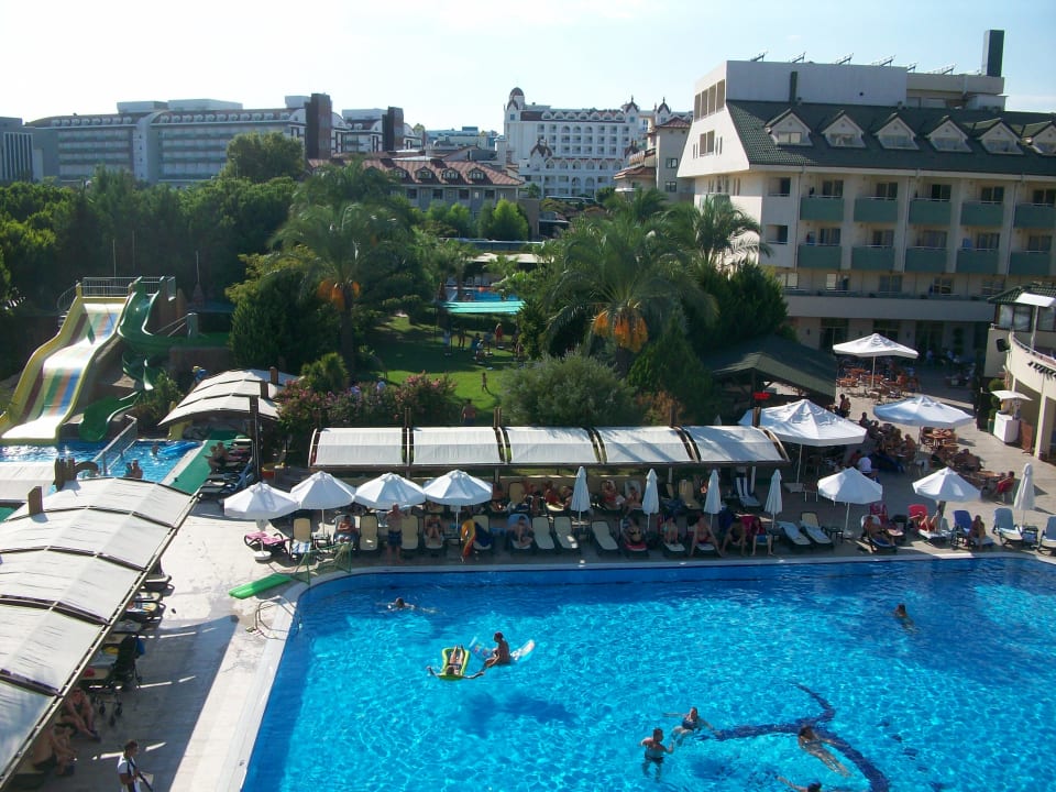 Pool Side Breeze Hotel