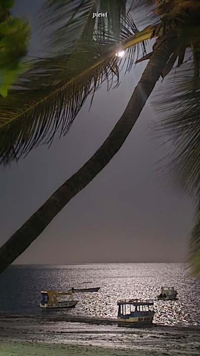 Strand Travellers Beach Hotel & Club