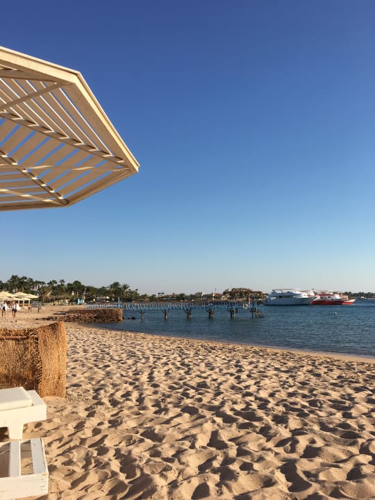 Strand Menaville Safaga