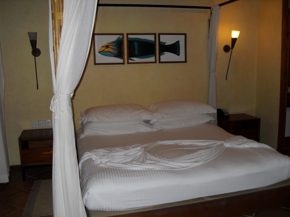 Traumhaftes Himmelbett Kuramathi Maldives