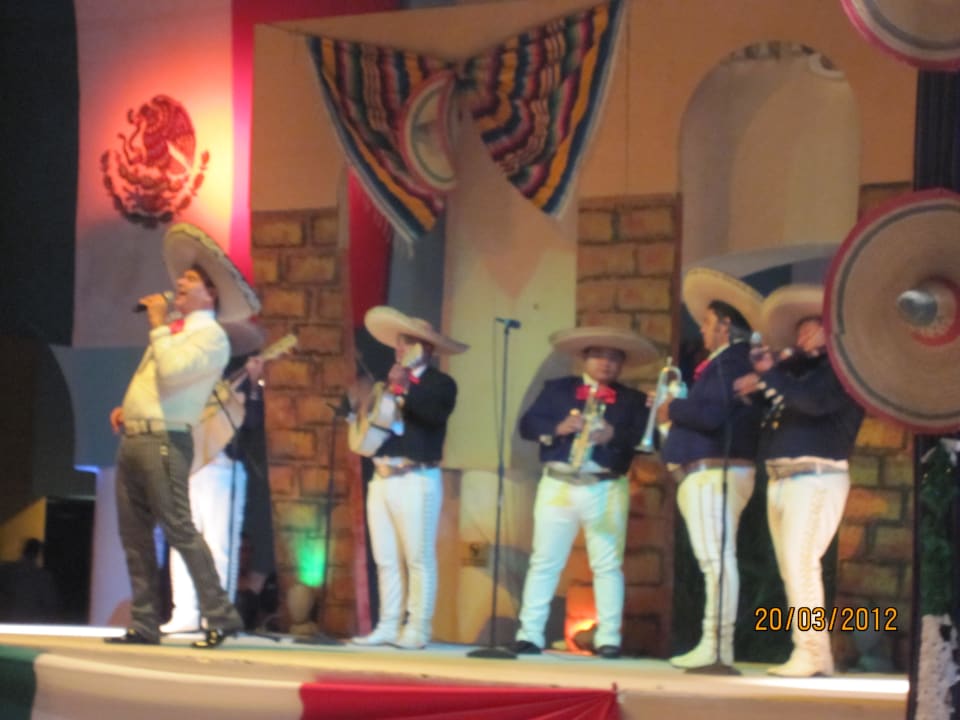 Abendunterhaltung, gute Band Sandos Playacar Beach Resort