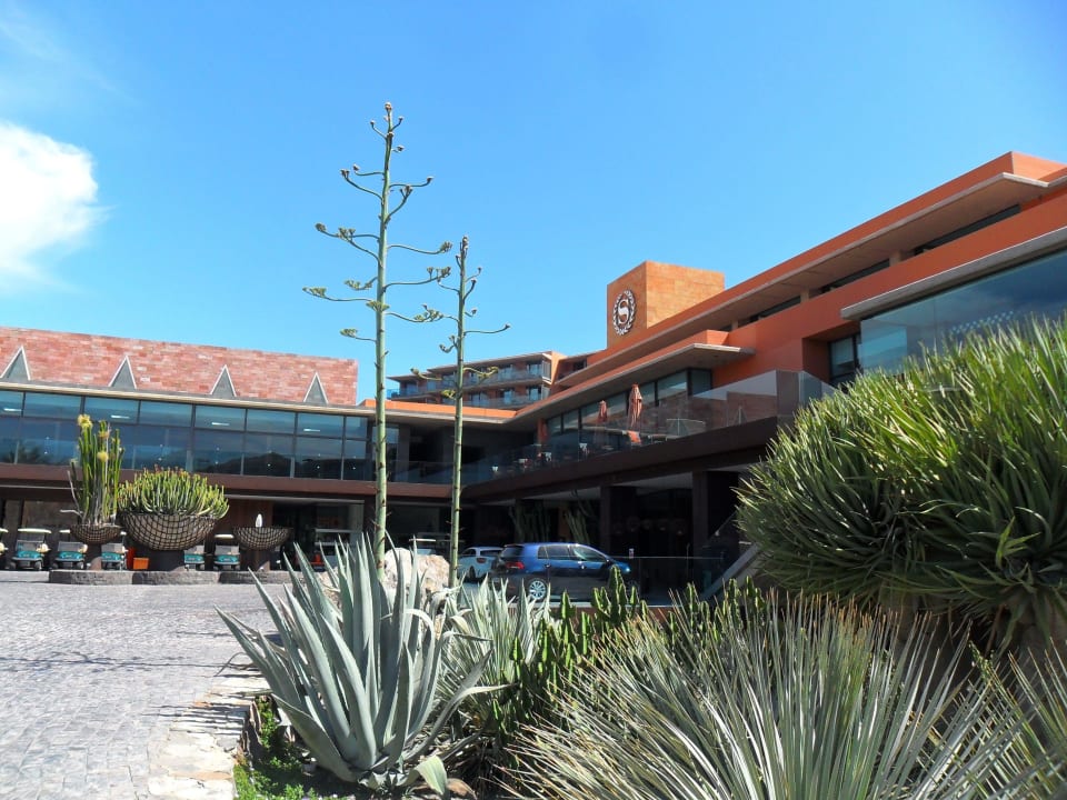 Eingangsansicht Salobre Hotel Resort & Serenity