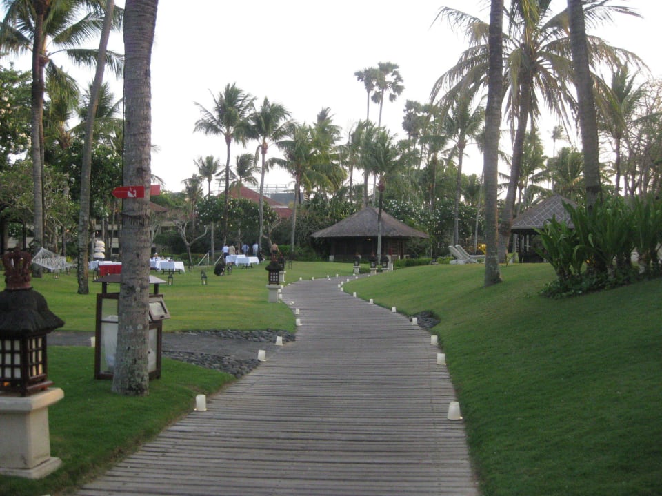 Gartenanlage  InterContinental Bali Resort