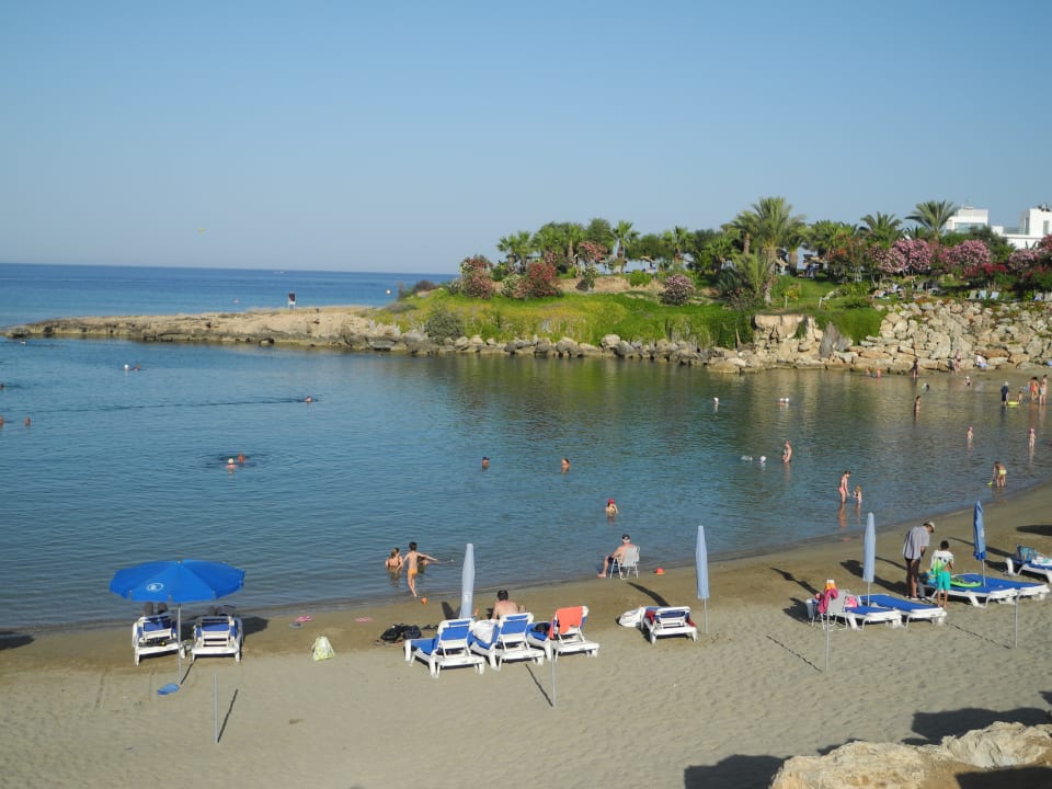 Strand Crystal Springs Beach Hotel