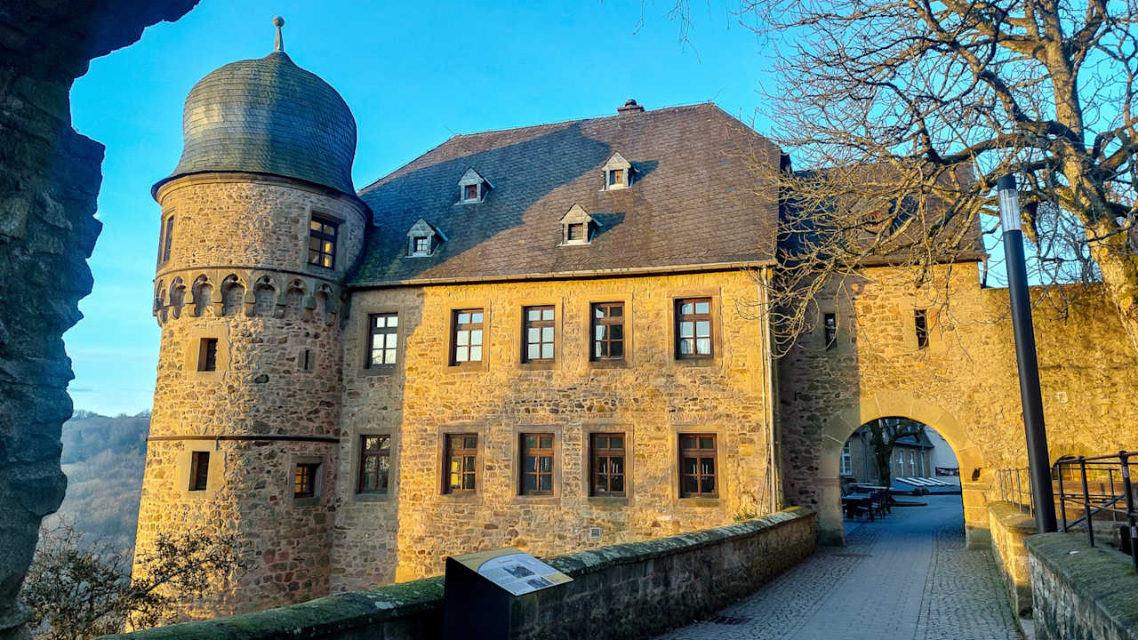 Außenansicht Jugendherberge Burg Lichtenberg