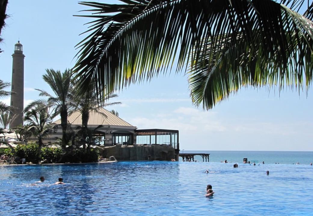 Blick zum Leuchtturm Lopesan Costa Meloneras, Resort & Spa