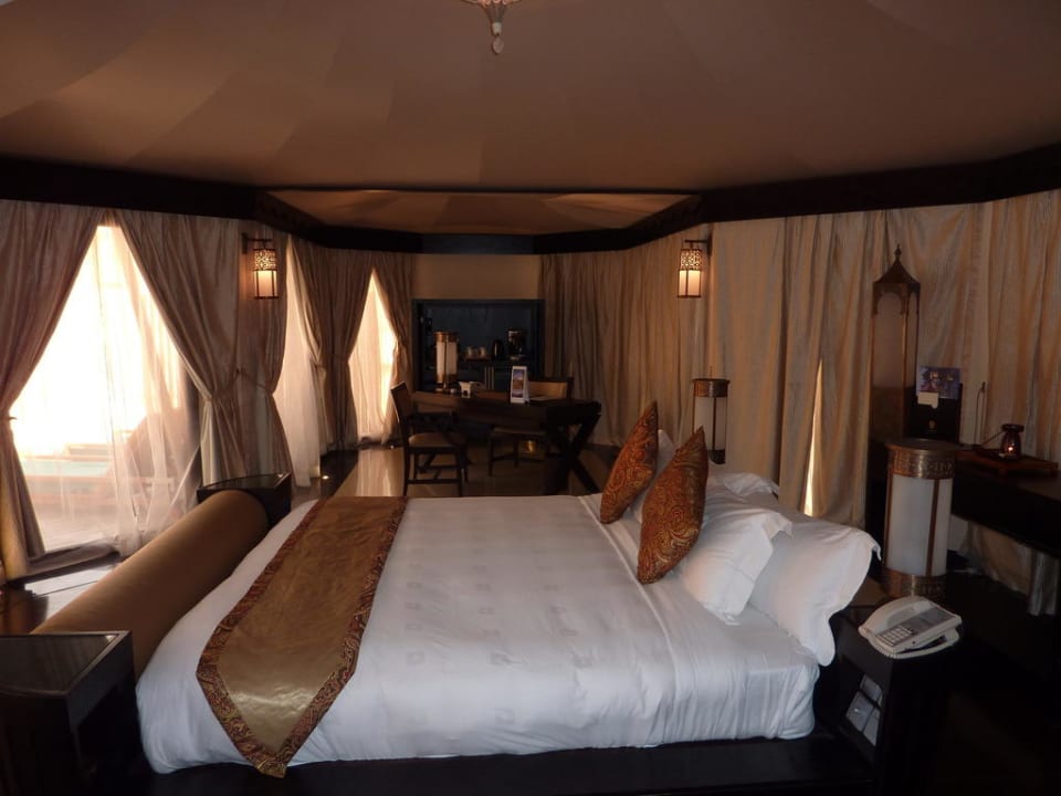 Schafzimmer The Ritz-Carlton Ras Al Khaimah, Al Wadi Desert