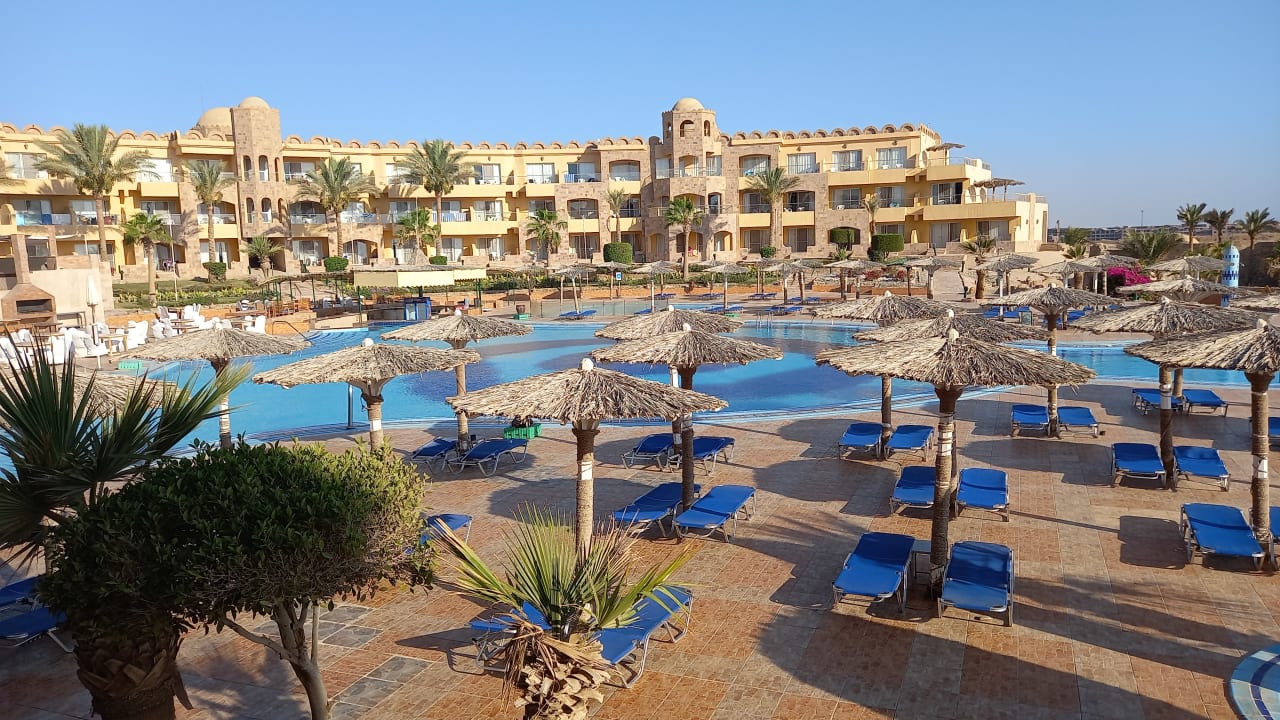 Pool Utopia Beach Club