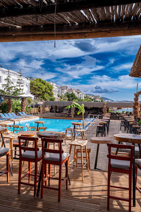 Außenansicht Grand Hotel Saranda