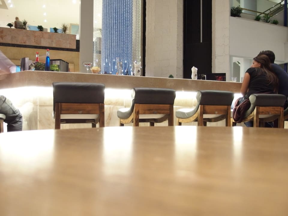 Mainbar Kresten Palace Hotel